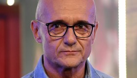“Grande Fratello” perde già un concorrente VIP: salta l’ingresso di Mughini