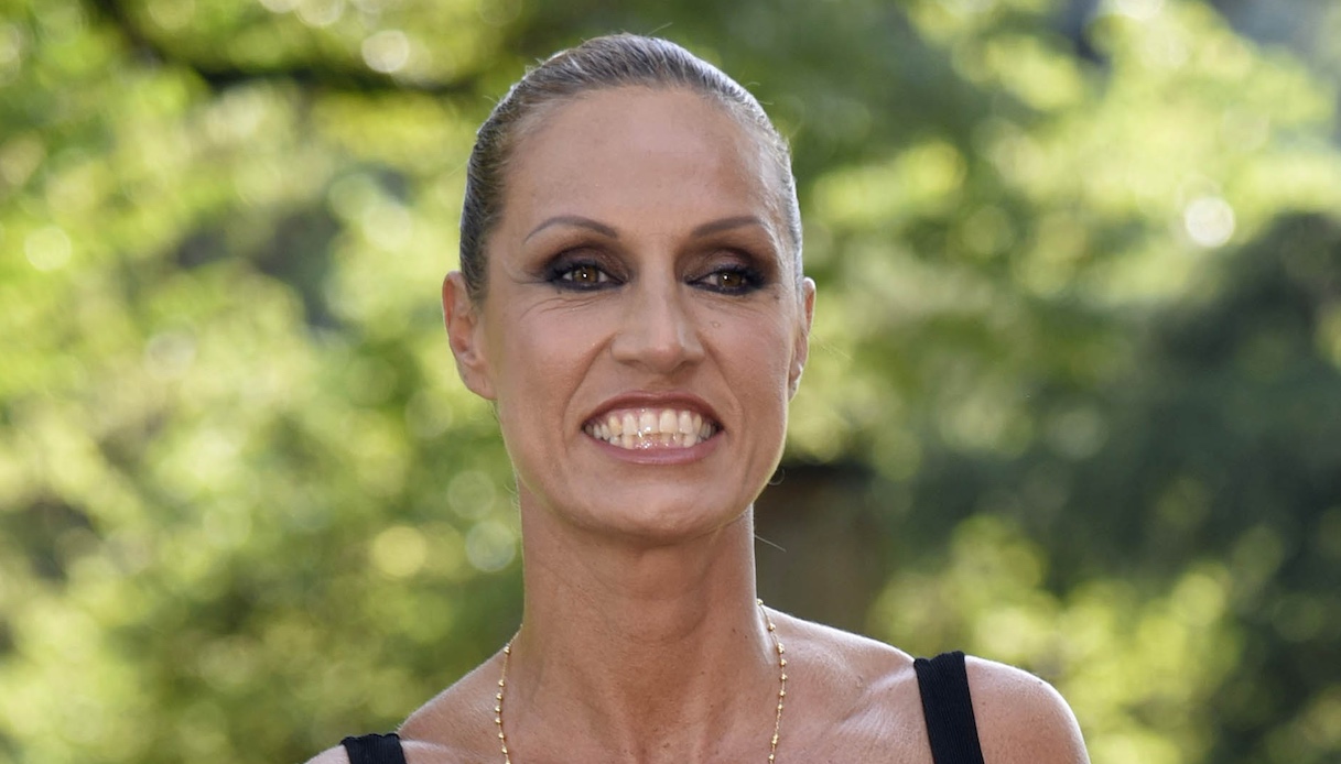 Annalisa Minetti a “Verissimo”: “Il mio dolore più grande, non vedere i miei figli”