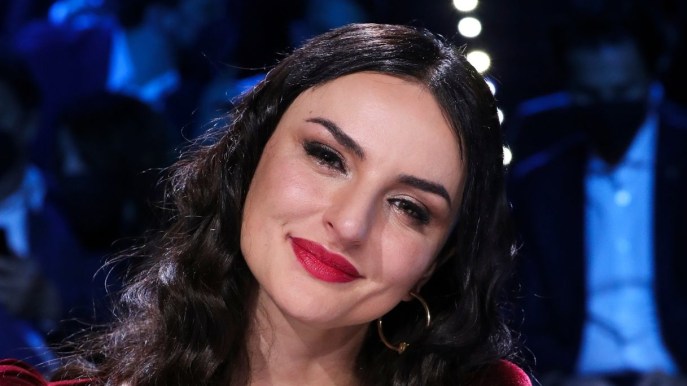 Arisa cambia look e ci conquista: così è più bella che mai