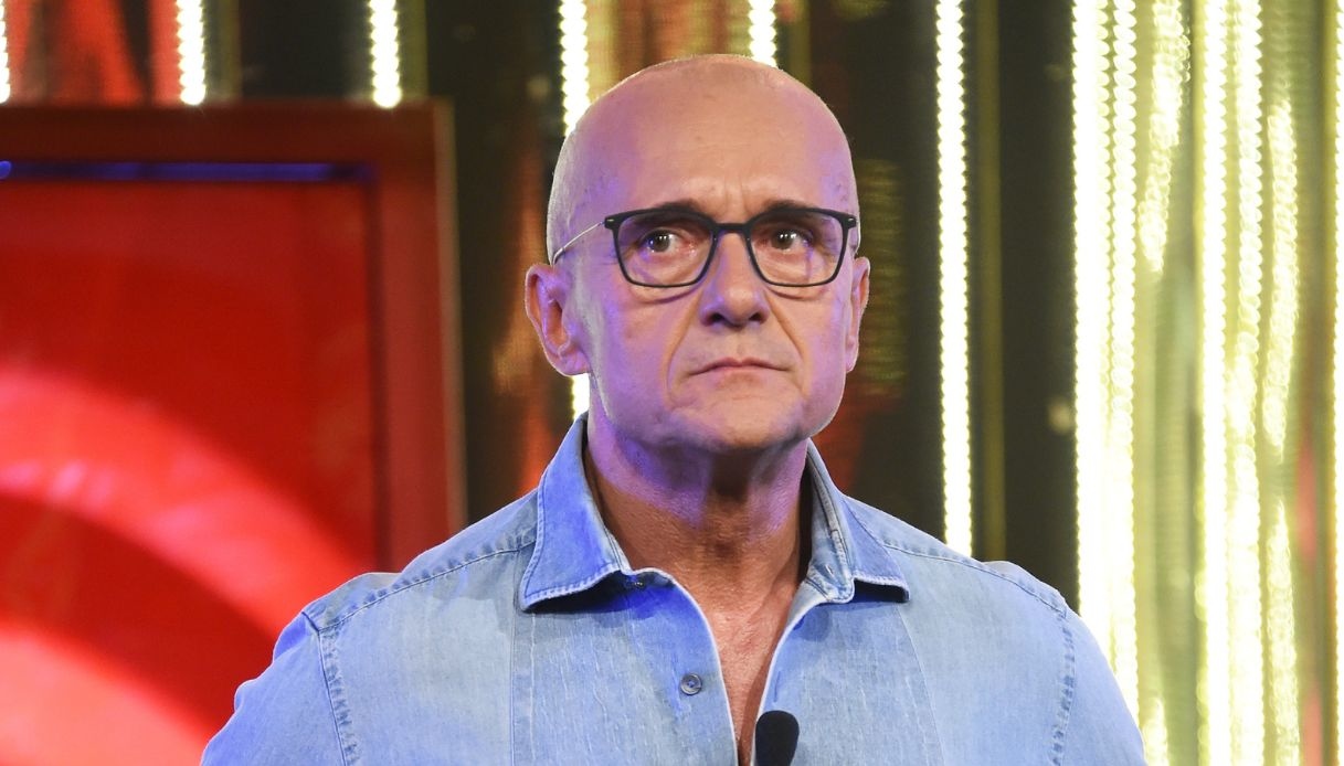 “Grande Fratello”, il rimprovero di Alfonso Signorini. La linea anti trash non funziona