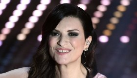 “Amici 23” anticipazioni, chi è Holden e cosa c’entra con Laura Pausini
