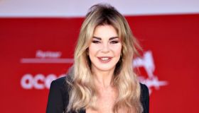 Festa del Cinema di Roma, Alba Parietti sdogana i pantaloni, il nero predomina