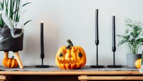 Halloween in viola e arancione, come utilizzarli per una casa da paura