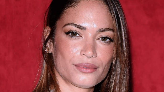 Elodie in lingerie per il nuovo clubtape “Red Light”: “Basta paura”