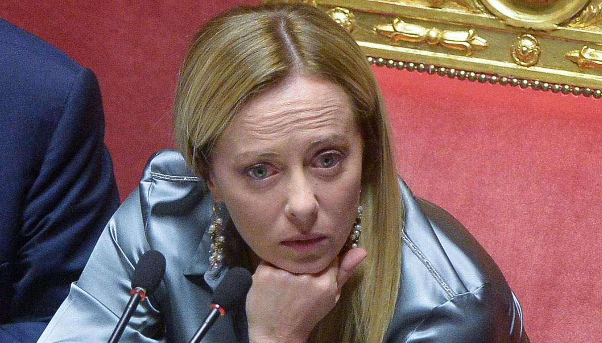 Giorgia Meloni, chiesti 100mila euro di danni per video fake. Da devolvere alle donne