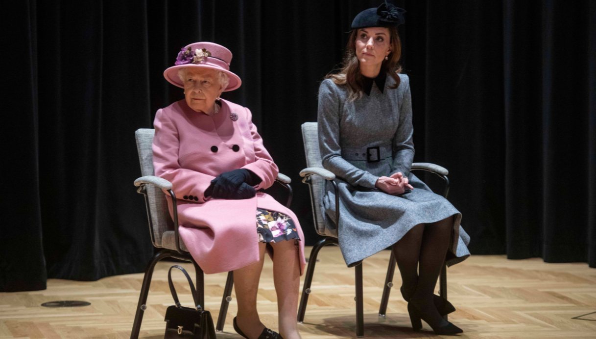 La Regina Elisabetta insieme alla Duchessa di Cambridge