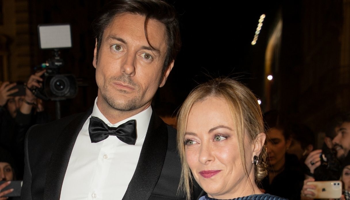 Andrea Giambruno sul legame con Giorgia Meloni: “E se fossimo già sposati?”