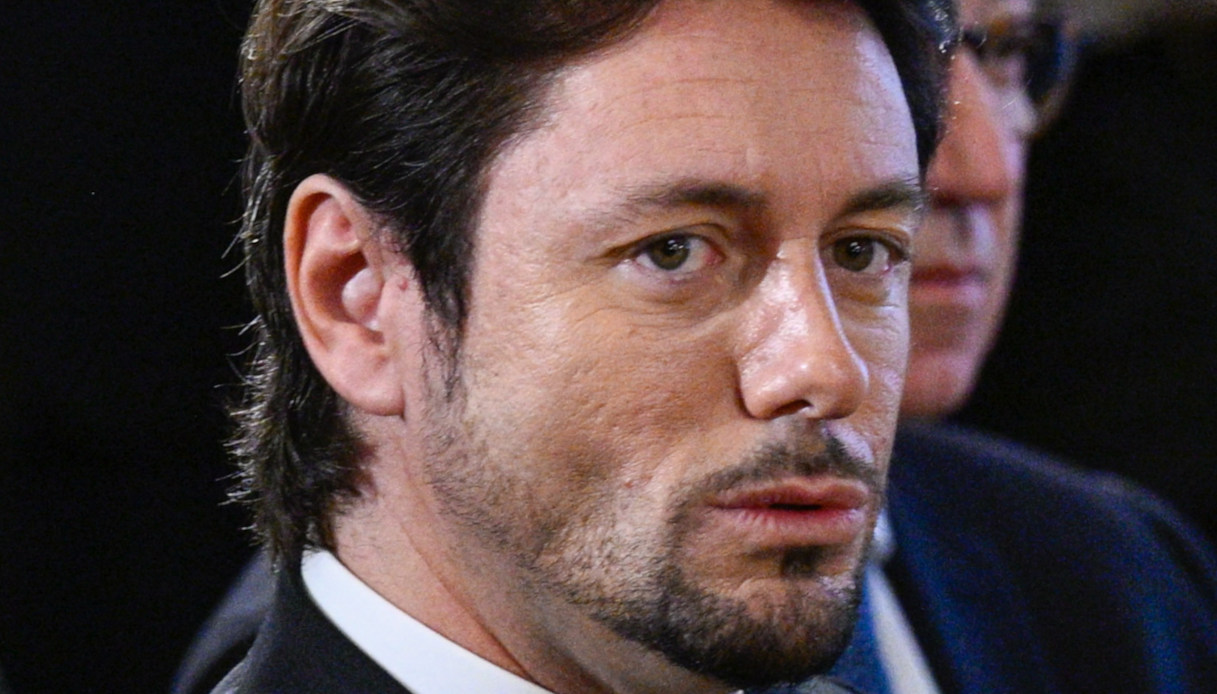 Giorgia Meloni, Giambruno sospeso da Mediaset: cosa rischia ora