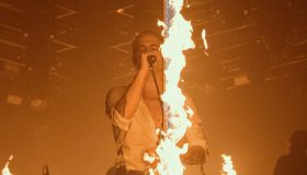 Måneskin, Damiano David di fuoco: le foto più belle del concerto al Kia Forum