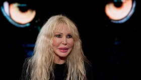 “Ho rifatto tutto tranne le orecchie”: Ivana Spagna, unica ospite sincera a “Belve”