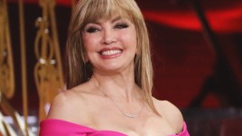 Milly Carlucci, 10 look che hanno fatto la storia della regina di “Ballando”