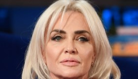 Paola Barale a “Verissimo”: “Attaccata da una donna dopo il racconto dell’aborto”