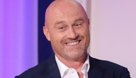 Rudy Zerbi non è single: chi è la presunta fidanzata (più giovane di lui)