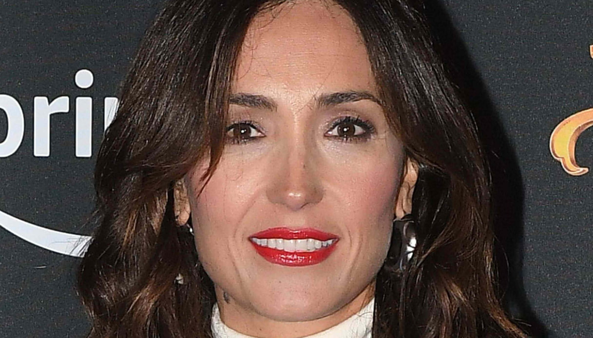 Caterina Balivo, su Instagram l’epica risposta agli hater (anche sui piedi)