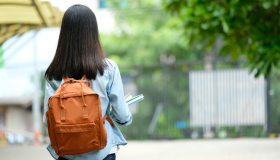 Congedo mestruale da scuola: come funziona e perché è ora di parlarne seriamente
