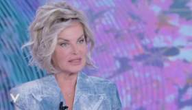 Dalila Di Lazzaro, il racconto degli abusi a Verissimo: “Avevo 5 anni”