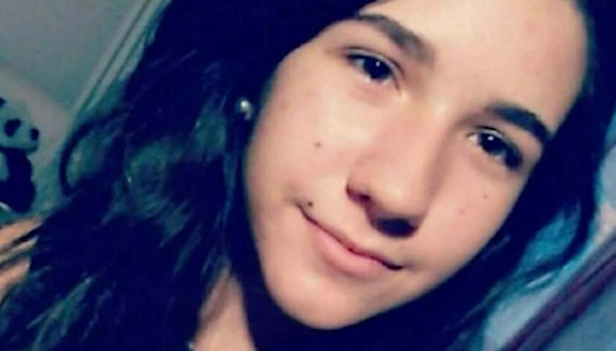 Elena Cecchettin, il tatuaggio per la sorella Giulia: il suo addio in una canzone