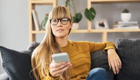 Per essere più felice devi guardare questi programmi in tv