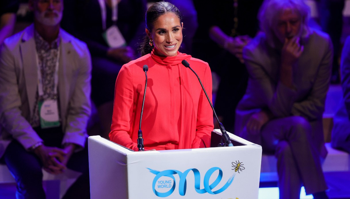 Meghan, Duchessa di Sussex, pronuncia il discorso di apertura del One Young World Summit 2022.