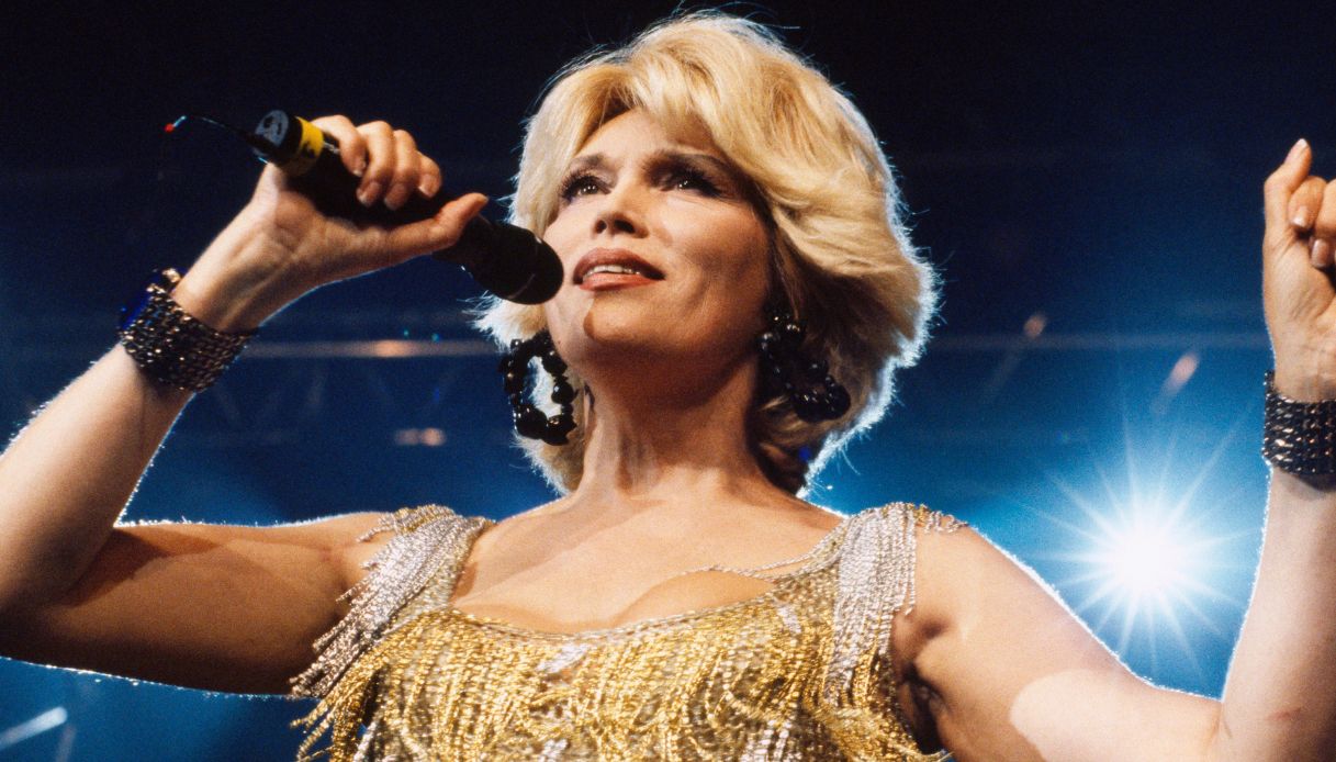 Amanda Lear, 10 look che hanno fatto la storia