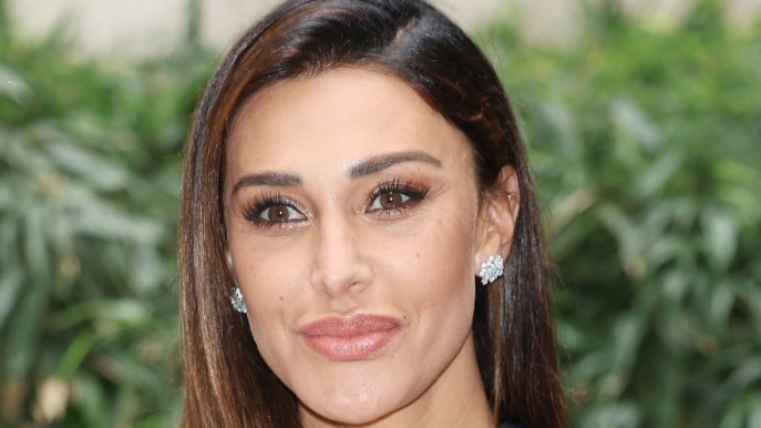 Belen parla della storia d’amore con Elio. Ma qualcosa non torna