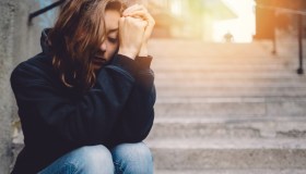 Su TikTok va di moda l’uomo geloso: ecco perché è un problema