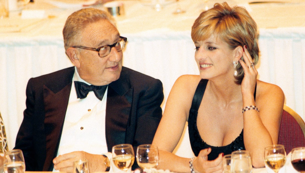 Henry Kissinger, morto il diplomatico che frequentò le più belle dive di Hollywood