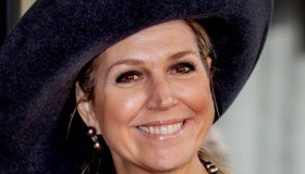 Maxima d’Olanda, abito verde con qualche piega di troppo