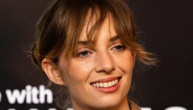 Maya Hawke: il look perfetto per l’inverno (anche in versione low cost)