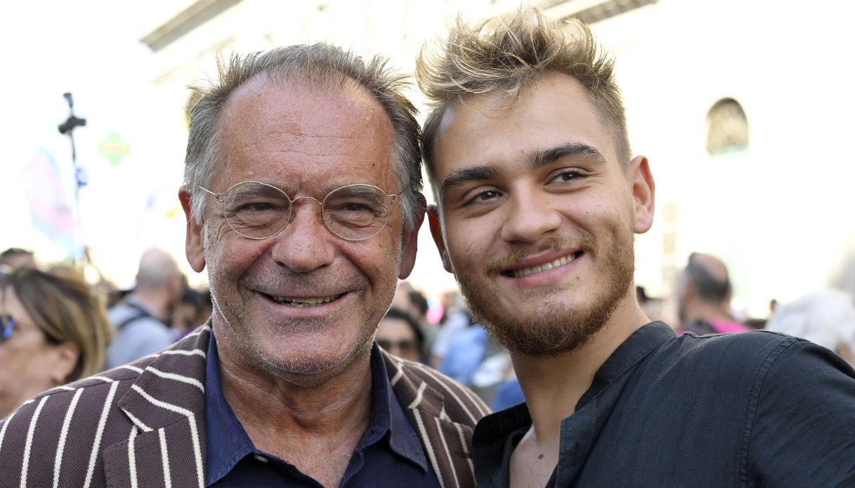 Alessandro Cecchi Paone sposa il 22 dicembre Simone (che ha 40 meno di lui)