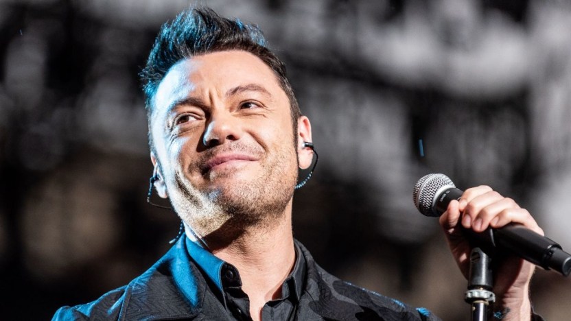 Tiziano Ferro sobrio da 7 anni. Su Instagram: “Semplicemente grato”