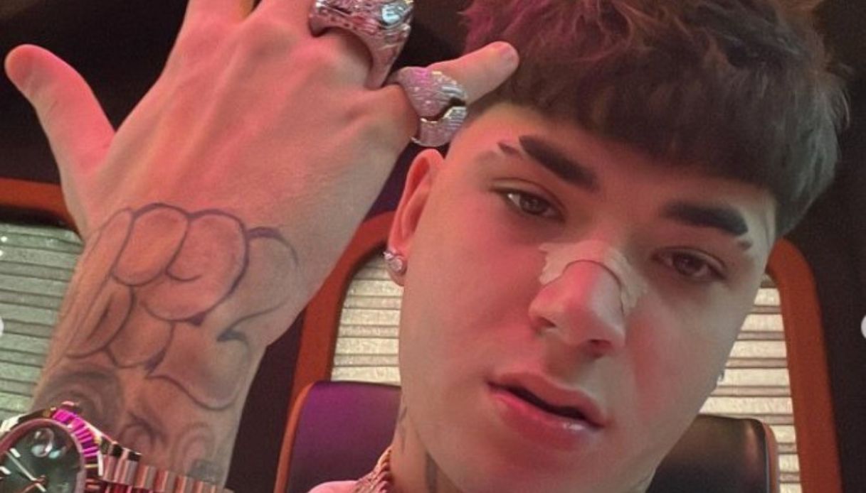 Shiva, ancora in carcere, incontra il figlio per la prima volta