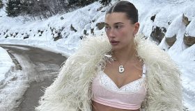 Mare o montagna? I vip aspettano il Natale così (anche in bikini a -10)