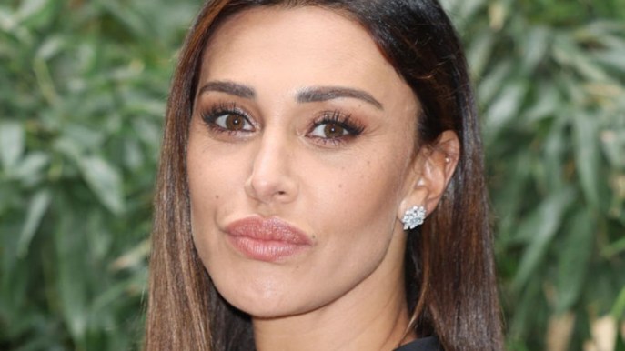 Belen Rodriguez, Paola Ferrari dopo Domenica In: “Basta una camicia per sembrare una Santa”