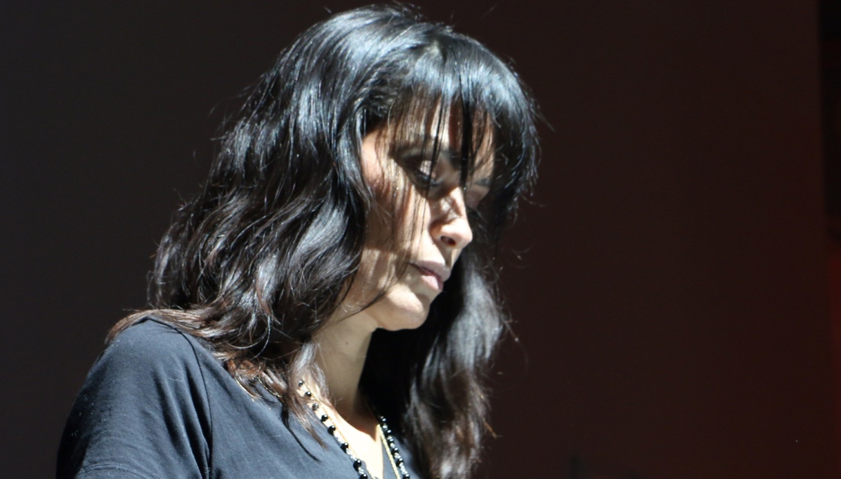 Fernanda Lessa a La Volta Buona: “Quando diventi alcolista, il cervello arriva a dirti: non reggo più”