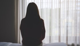 Il Texas vieta l’aborto a Kate Cox: la storia e la fuga come unica soluzione