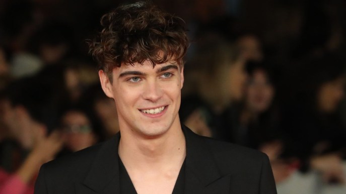 Chi è Lorenzo Zurzolo, l’attore “tra gli uomini più belli del mondo”