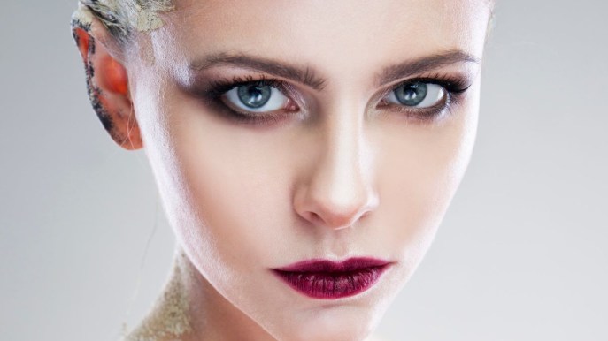 Cos’è l’Unapproachable make-up: il trucco anti molestie virale su TikTok