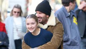 Coccole di Natale: tutto l’amore nelle (e fuori dalle) case dei vip