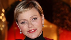 Charlene di Monaco, si parla solo di lei: dall’abito glitter allo smanicato d’inverno