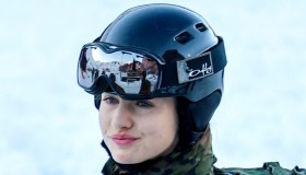 Leonor di Spagna in tuta mimetica, prime foto dell’addestramento militare