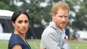 Meghan Markle si dà allo spot per il caffè. “La vita lontano dai Reali è un disastro”