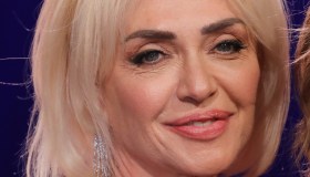 Paola Barale e la maternità surrogata nella puntata delle Iene del 19 dicembre