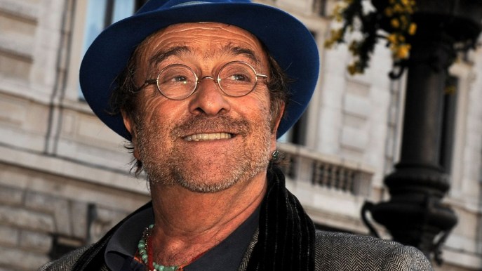 Lucio Dalla su TikTok: “Tu non mi basti mai” è il trend romantico della Gen. Z