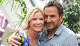 Beautiful, manifestanti a Milano contro Mediaset: “Lo state uccidendo”