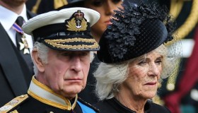 Carlo ha il cancro, condizioni di salute del Re: il drammatico appello ai figli