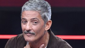 Chi vince Sanremo secondo l’intelligenza artificiale: l’ironia di Fiorello a Viva Rai2!