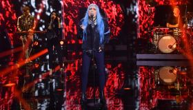 Le frasi delle canzoni di Loredana Berté, le più belle, romantiche e rock