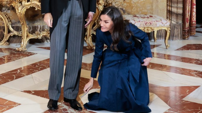 Letizia di Spagna regale: gioielli con zaffiri inestimabili e incidente col bracciale