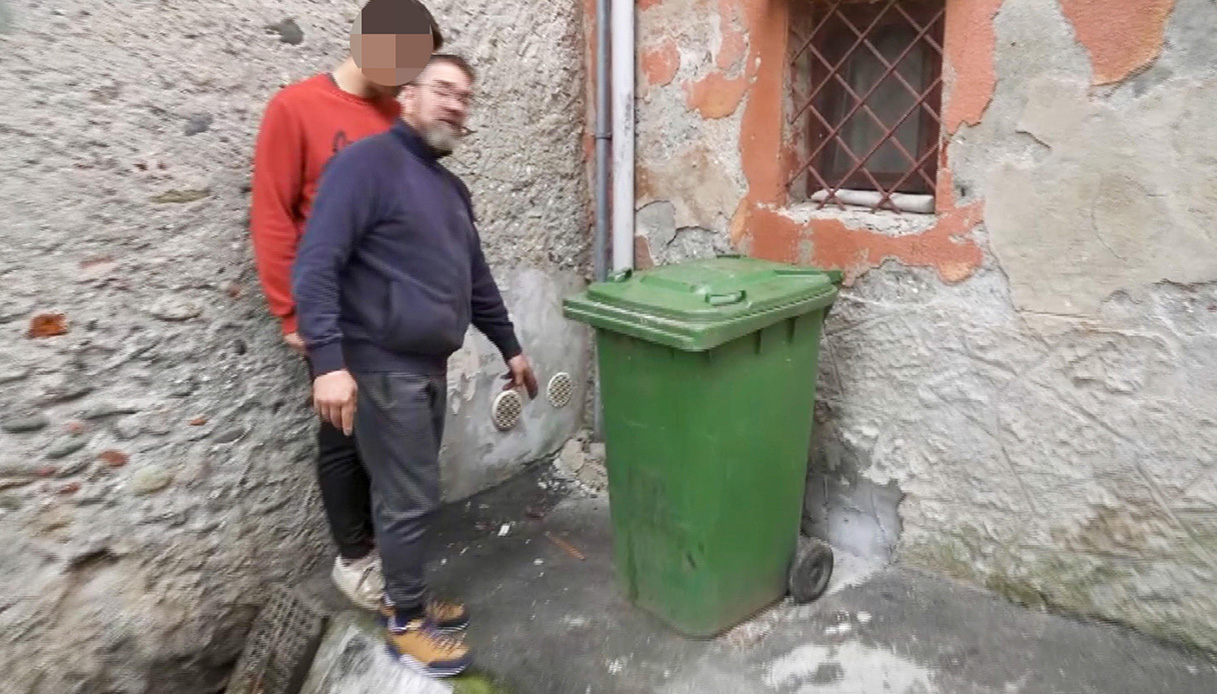 Il ritrovamento del neonato nel cassonetto